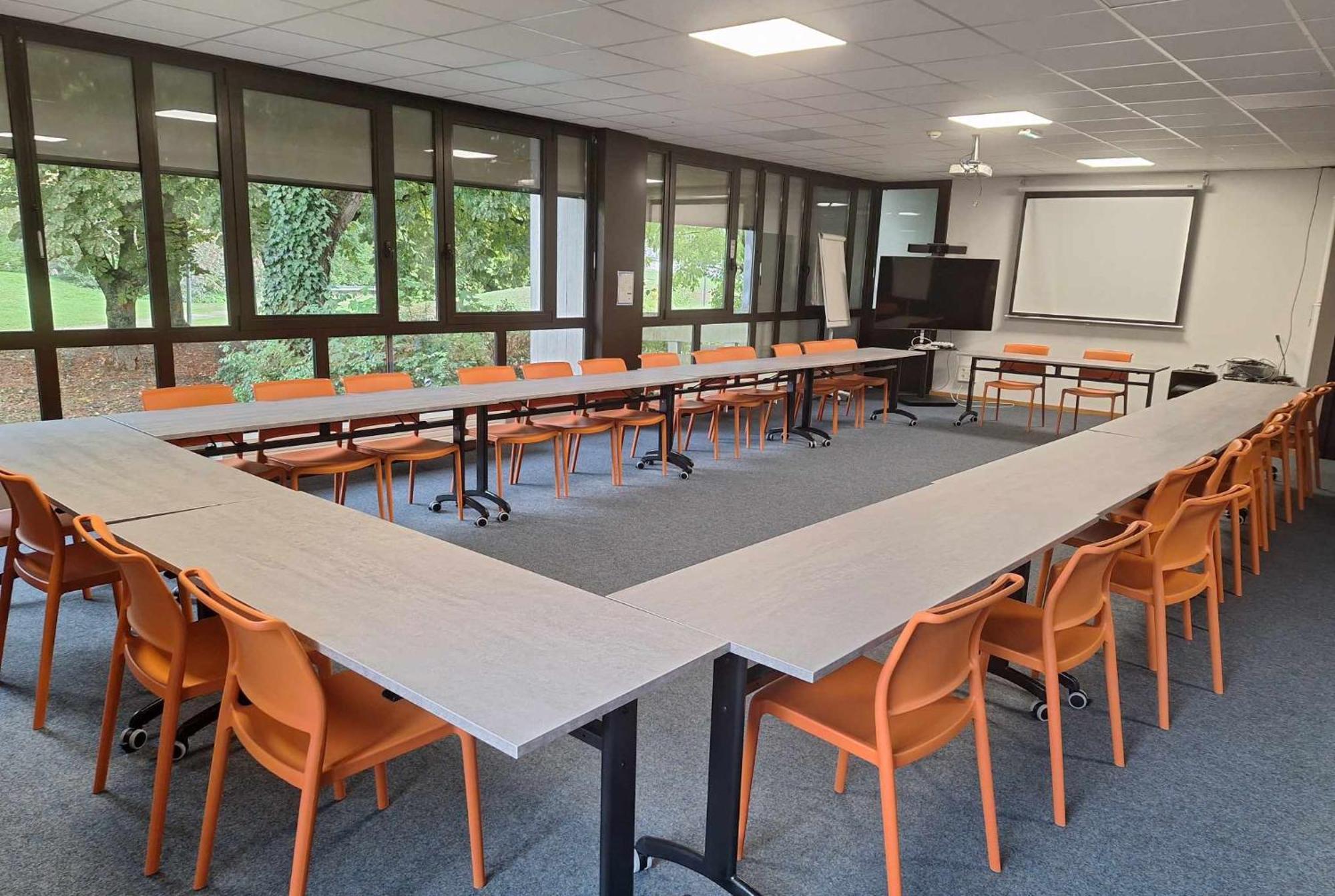 Hotel Cis De Champagne - Ethic Etapes Reims Exterior foto